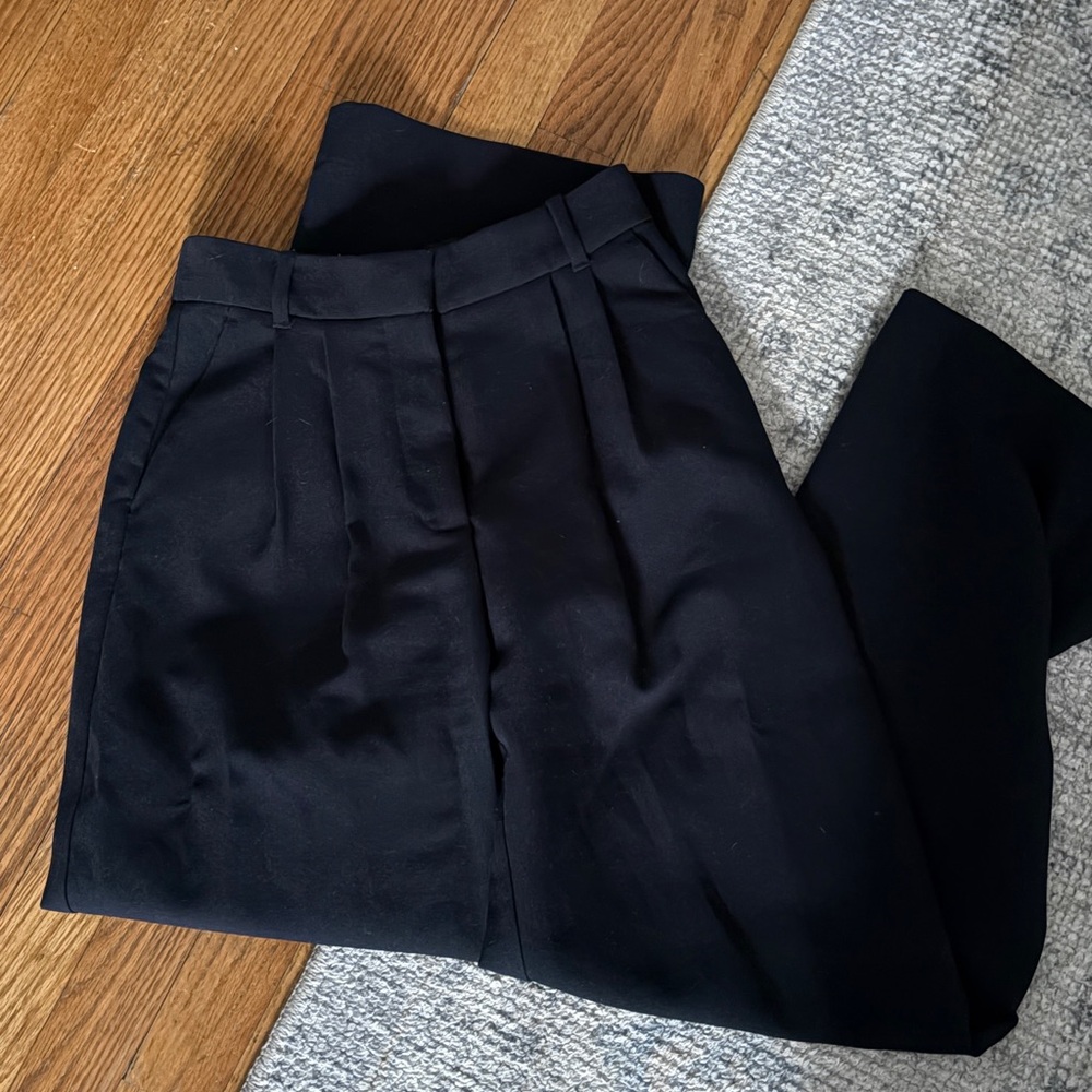Abercrombie & Fitch Black High-Waist Pleated Trousers